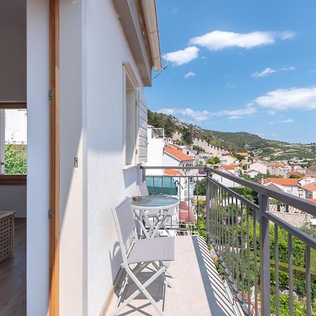 חוואר Brand New Apt W Balcony & Perfect Seaview At Center מראה חיצוני תמונה