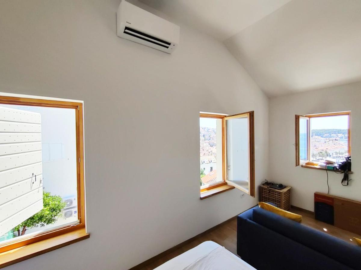 חוואר Brand New Apt W Balcony & Perfect Seaview At Center מראה חיצוני תמונה