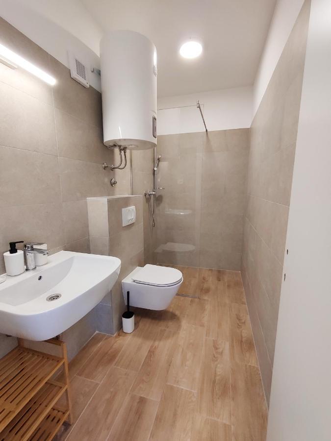 חוואר Brand New Apt W Balcony & Perfect Seaview At Center מראה חיצוני תמונה