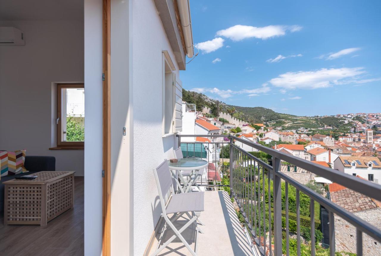 חוואר Brand New Apt W Balcony & Perfect Seaview At Center מראה חיצוני תמונה