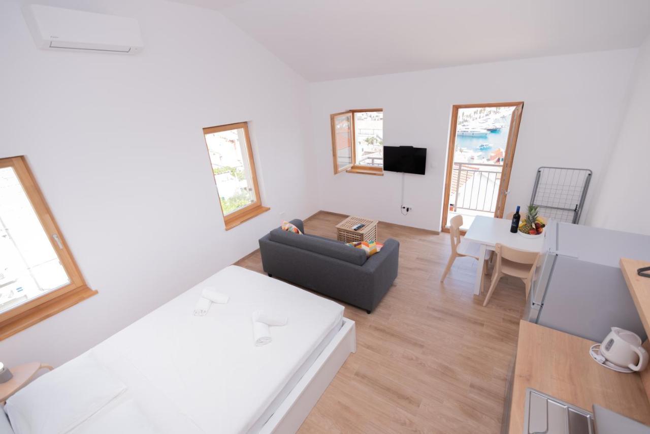 חוואר Brand New Apt W Balcony & Perfect Seaview At Center מראה חיצוני תמונה